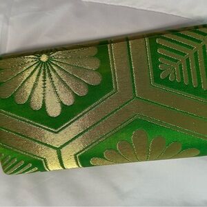 Vintage Japanese Kimono Green and Gold Patterned Clutch NWOT
